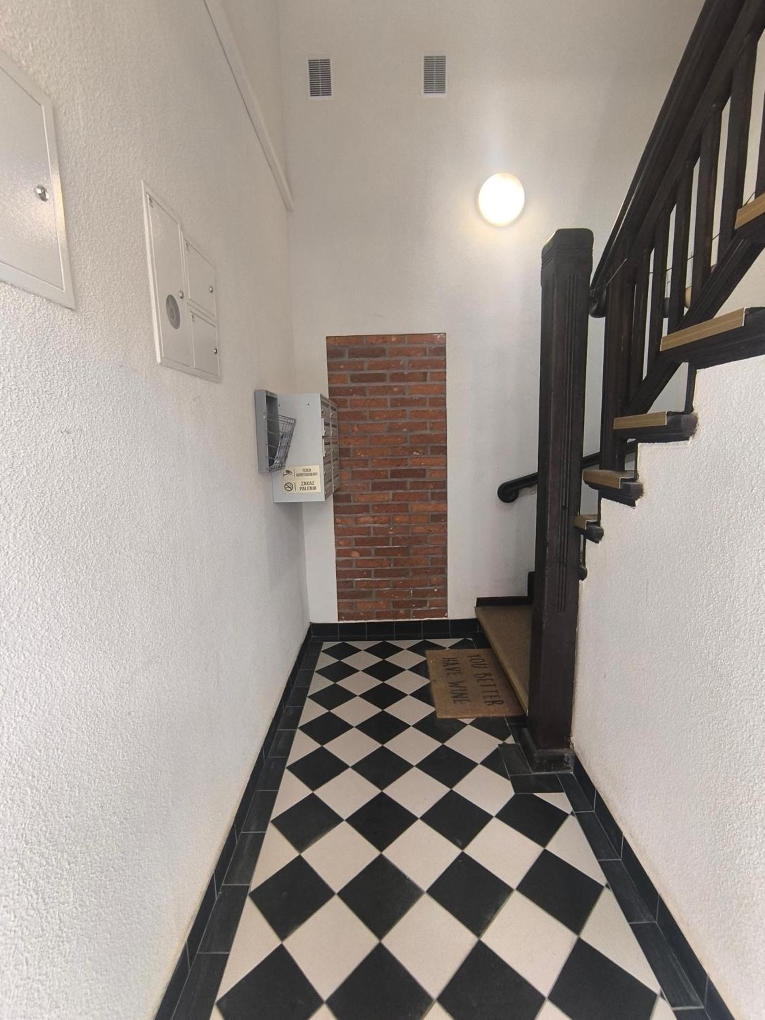 Psd Anny Lajming 3a Apartament